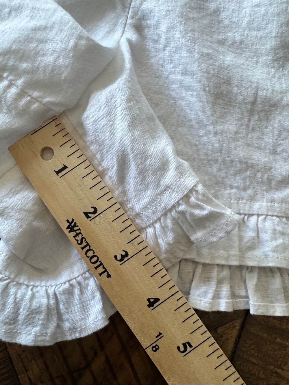 NWT Crown & Ivy Linen/Rayon White Ruffle Short Size Large - Picture 5 of 7